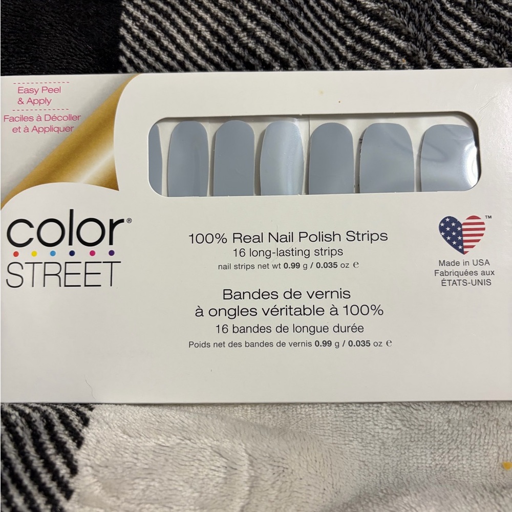 Color Street Nail Polish Strips in Gray BREEZY DOES IT
